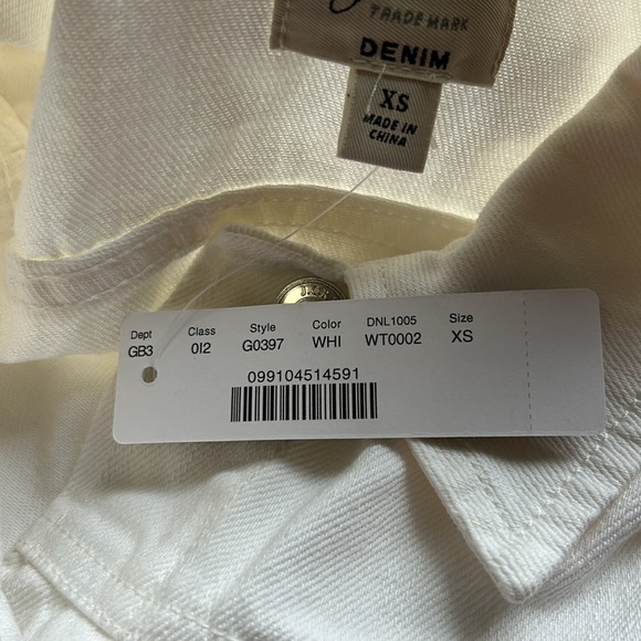 J Crew Jacket White Denim Long Sleeve Silver Button Timeless Classic Sz XS NEW - Picture 9 of 11